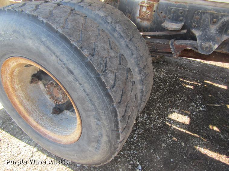 image for item DC4405 1995 Chevrolet Kodiak feed mixer truck