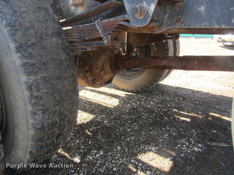 image for item DC4405 1995 Chevrolet Kodiak feed mixer truck