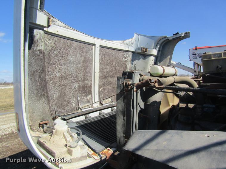 image for item DC4405 1995 Chevrolet Kodiak feed mixer truck