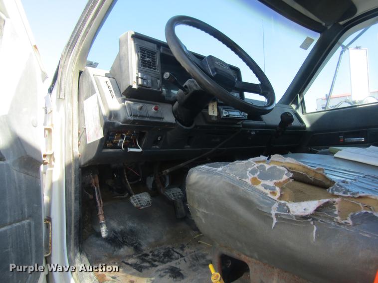 image for item DC4405 1995 Chevrolet Kodiak feed mixer truck