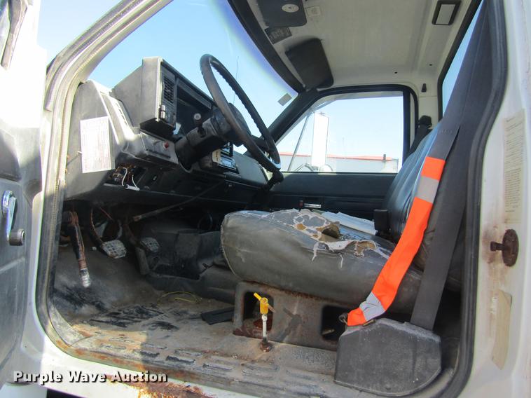 image for item DC4405 1995 Chevrolet Kodiak feed mixer truck