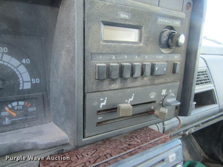 image for item DC4405 1995 Chevrolet Kodiak feed mixer truck