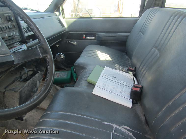 image for item DC4405 1995 Chevrolet Kodiak feed mixer truck