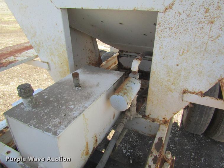 image for item DC4405 1995 Chevrolet Kodiak feed mixer truck