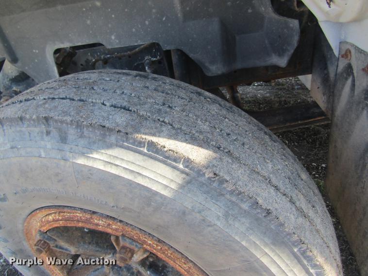 image for item DC4405 1995 Chevrolet Kodiak feed mixer truck