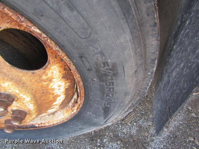 image for item DC4407 1985 International 1954 feed mixer truck