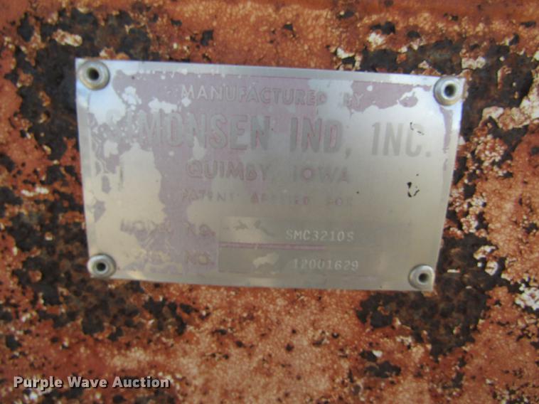 image for item DC4407 1985 International 1954 feed mixer truck