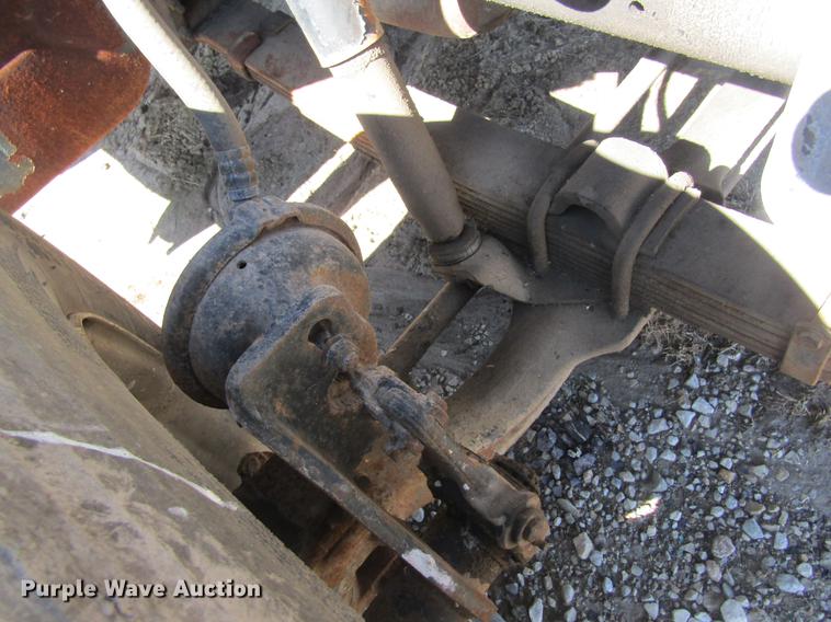 image for item DC4408 1985 International 1955 feed mixer truck