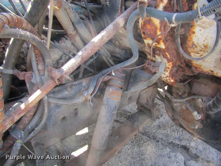 image for item DC4408 1985 International 1955 feed mixer truck