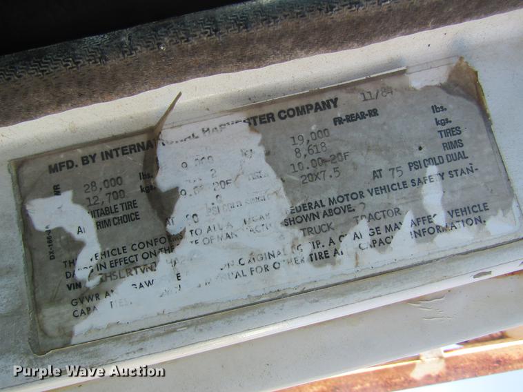 image for item DC4408 1985 International 1955 feed mixer truck