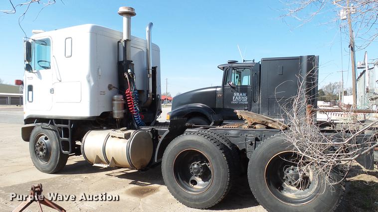 image for item DC5582 1978 GMC Astro 95 semi truck