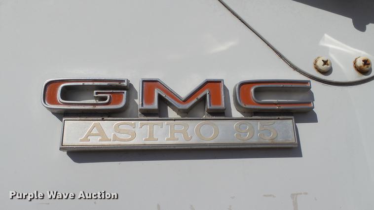 image for item DC5582 1978 GMC Astro 95 semi truck