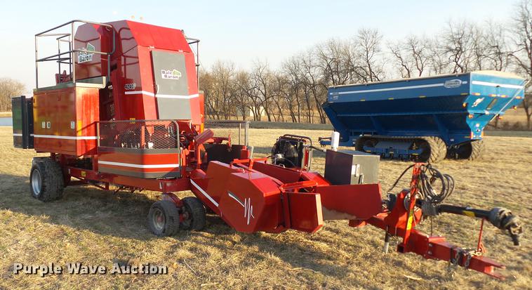 image for item DC5585 2014 Bale Baron 4240P small square bale bundler