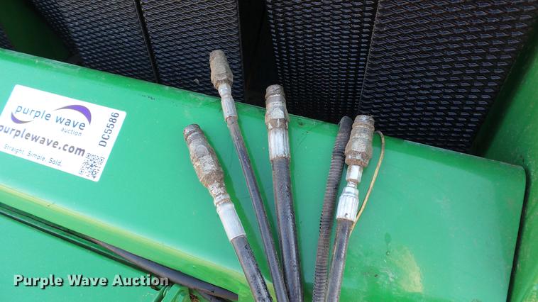 image for item DC5586 2002 John Deere 467 round baler