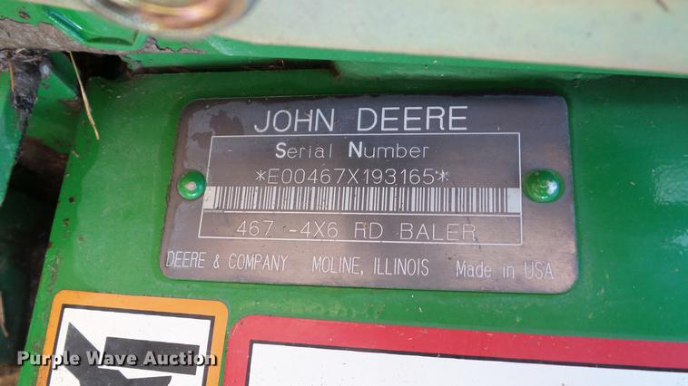image for item DC5586 2002 John Deere 467 round baler