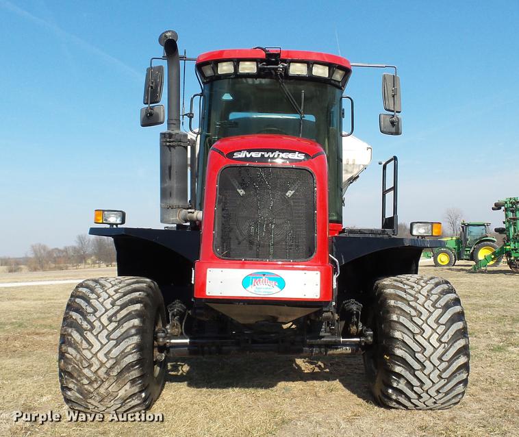 image for item DC5587 2006 Miller Atlas 3004 dry spreader applicator