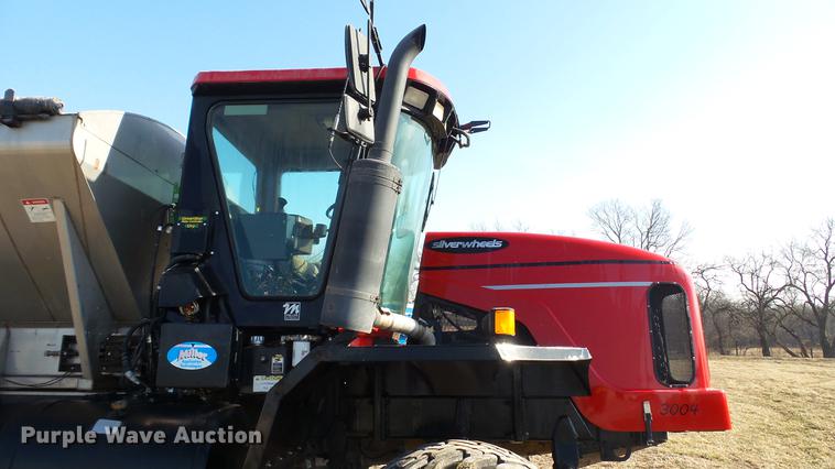 image for item DC5587 2006 Miller Atlas 3004 dry spreader applicator