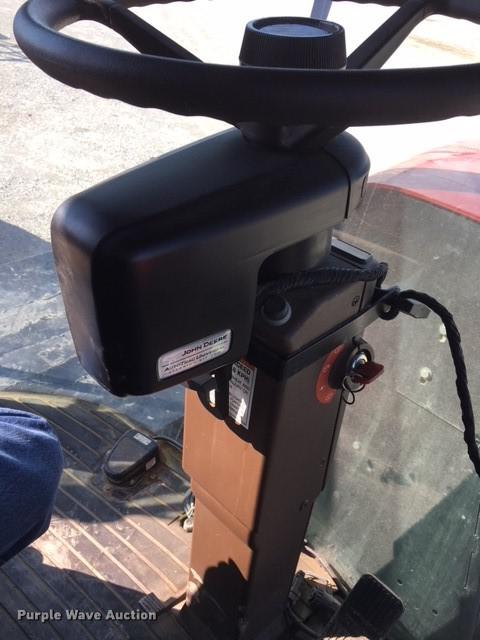 image for item DC5587 2006 Miller Atlas 3004 dry spreader applicator