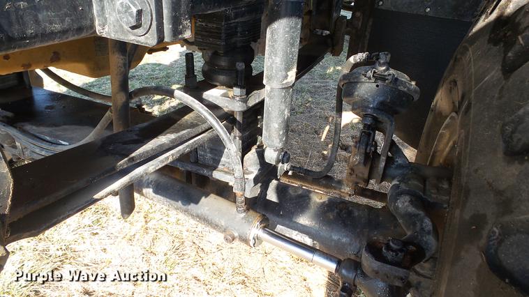 image for item DC5587 2006 Miller Atlas 3004 dry spreader applicator