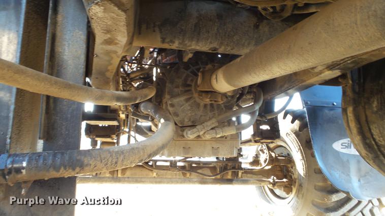 image for item DC5587 2006 Miller Atlas 3004 dry spreader applicator