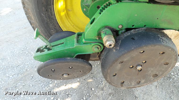 image for item DC5588 2005 John Deere 1770NT CCS MaxEmerge XP planter