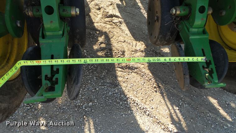 image for item DC5588 2005 John Deere 1770NT CCS MaxEmerge XP planter