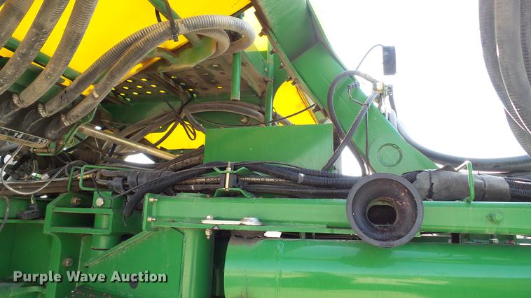 image for item DC5588 2005 John Deere 1770NT CCS MaxEmerge XP planter