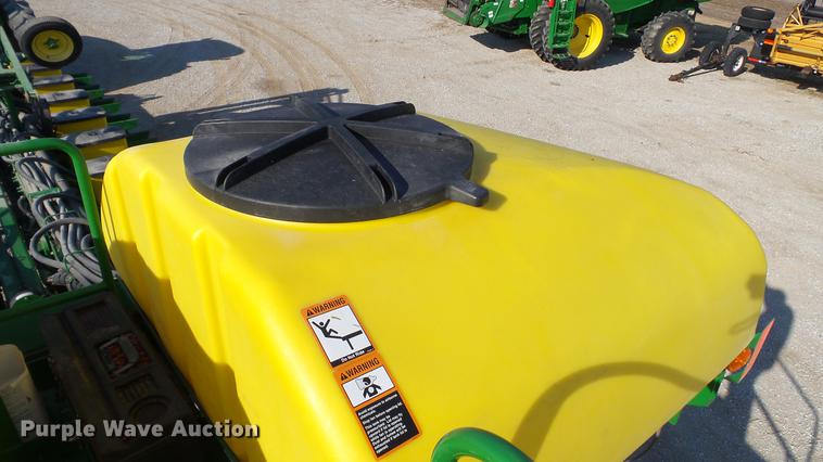 image for item DC5588 2005 John Deere 1770NT CCS MaxEmerge XP planter