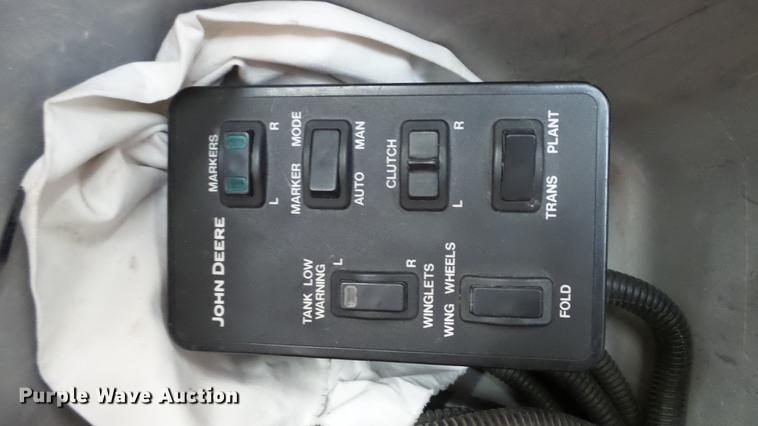 image for item DC5588 2005 John Deere 1770NT CCS MaxEmerge XP planter