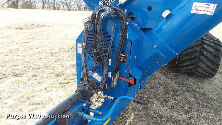 image for item DC5589 2009 Kinze 1050 grain cart