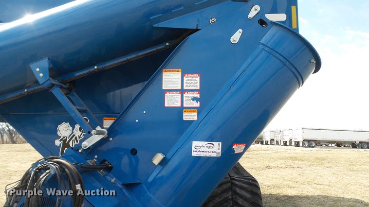 image for item DC5589 2009 Kinze 1050 grain cart