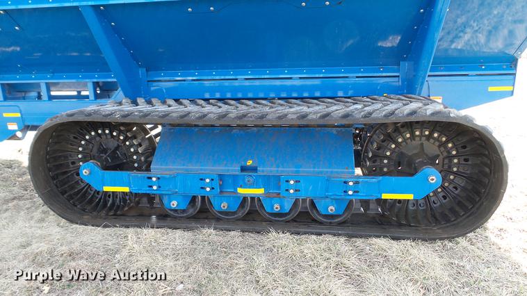 image for item DC5589 2009 Kinze 1050 grain cart