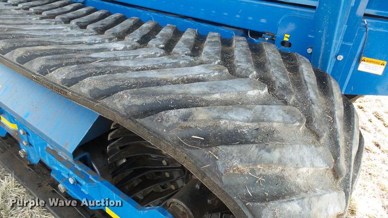 image for item DC5589 2009 Kinze 1050 grain cart