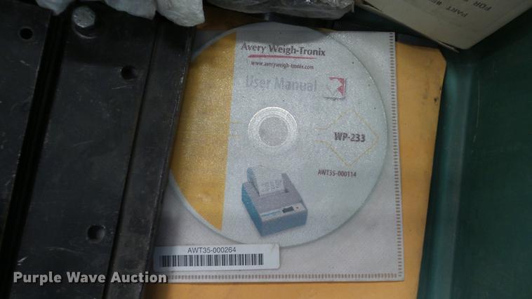 image for item DC5589 2009 Kinze 1050 grain cart