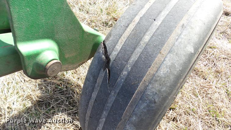 image for item DC5590 2011 John Deere HX15 batwing rotary mower