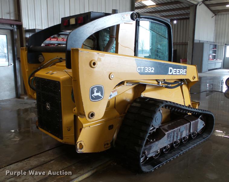 image for item DC5591 2007 John Deere CT332 skid steer