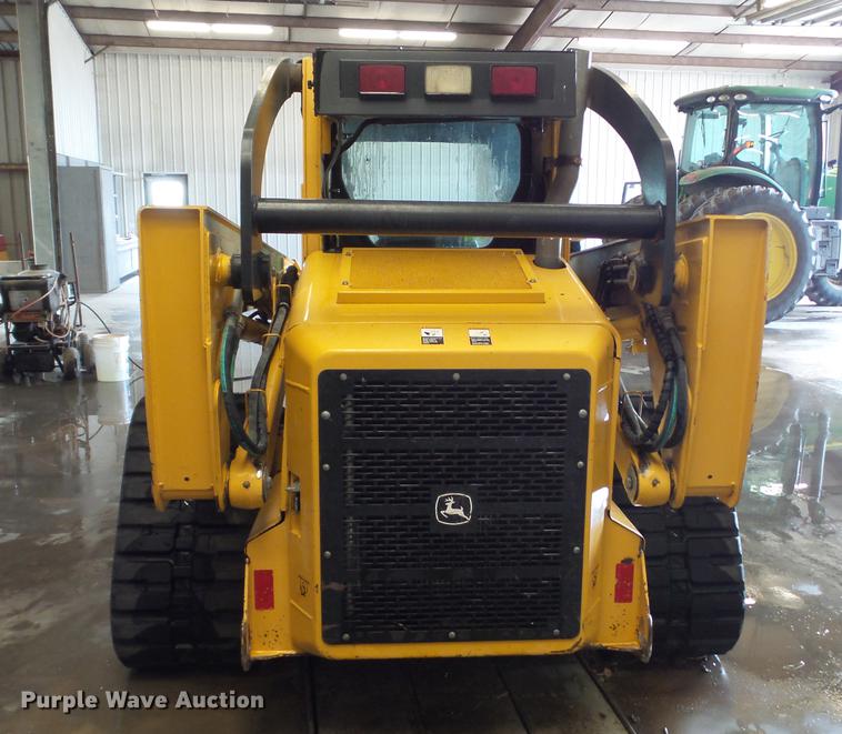 image for item DC5591 2007 John Deere CT332 skid steer