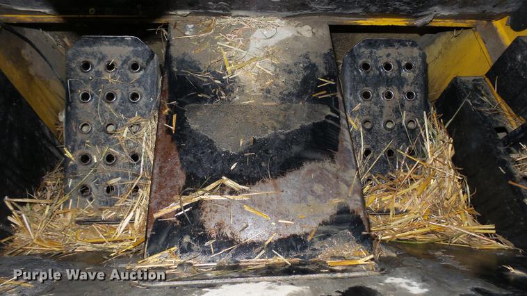 image for item DC5591 2007 John Deere CT332 skid steer