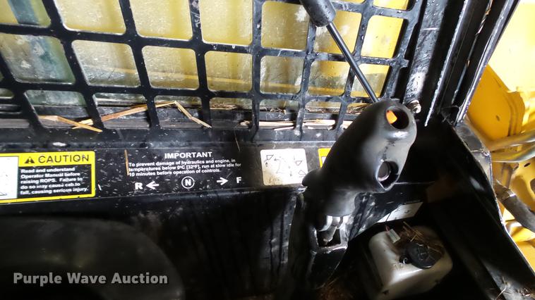 image for item DC5591 2007 John Deere CT332 skid steer