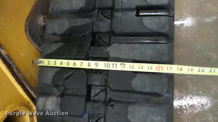 image for item DC5591 2007 John Deere CT332 skid steer