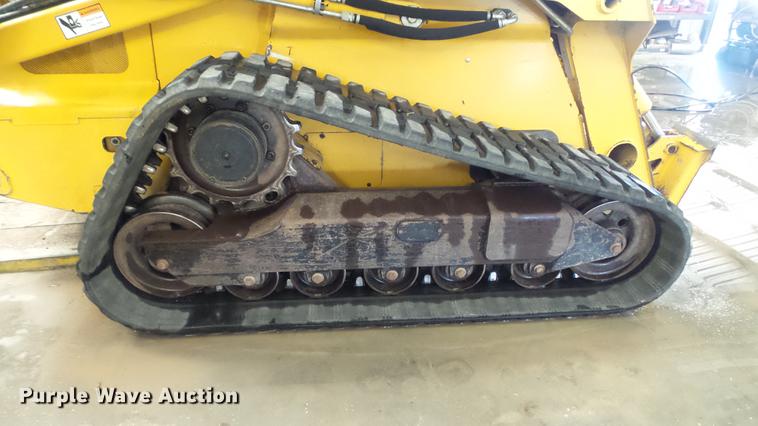 image for item DC5591 2007 John Deere CT332 skid steer