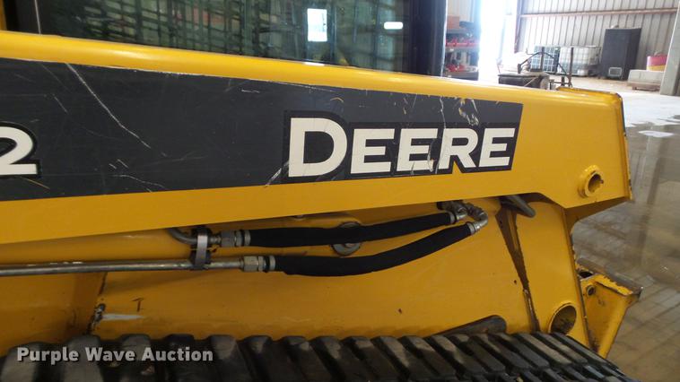 image for item DC5591 2007 John Deere CT332 skid steer