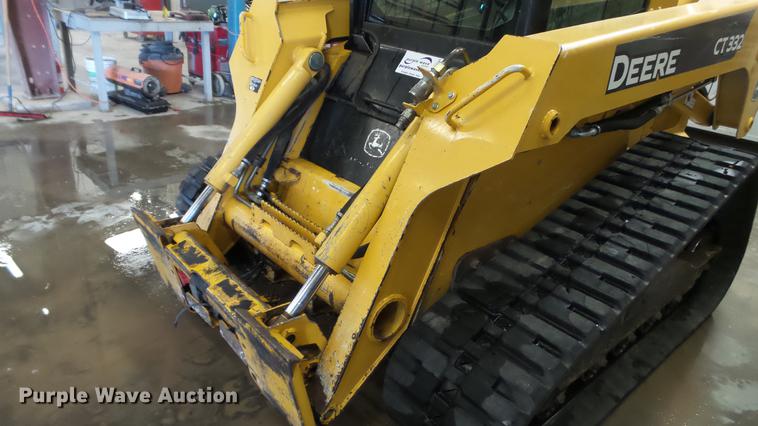 image for item DC5591 2007 John Deere CT332 skid steer