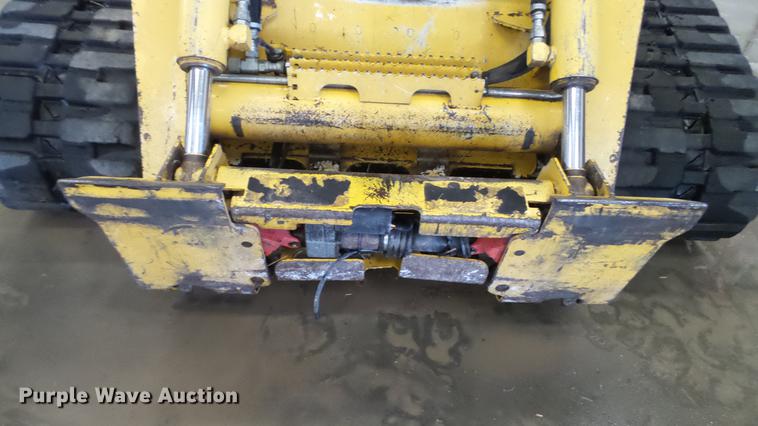 image for item DC5591 2007 John Deere CT332 skid steer