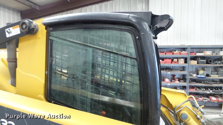 image for item DC5591 2007 John Deere CT332 skid steer