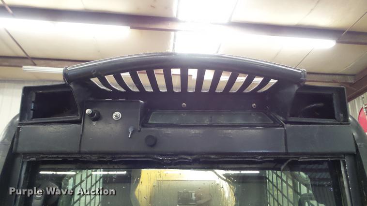 image for item DC5591 2007 John Deere CT332 skid steer