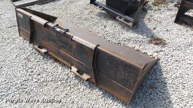 image for item DC5591 2007 John Deere CT332 skid steer