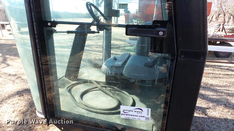 image for item DC5594 Hesston 8550 swather cab
