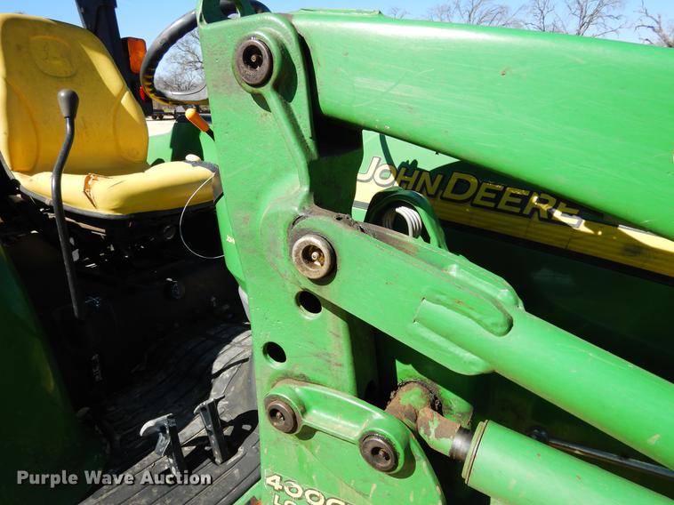 image for item DC5973 2007 John Deere 4520 tractor
