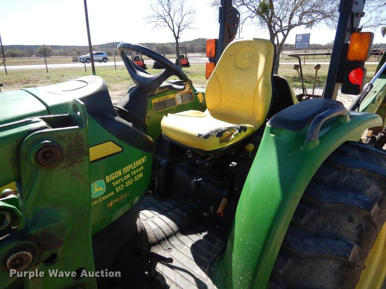 image for item DC5973 2007 John Deere 4520 tractor